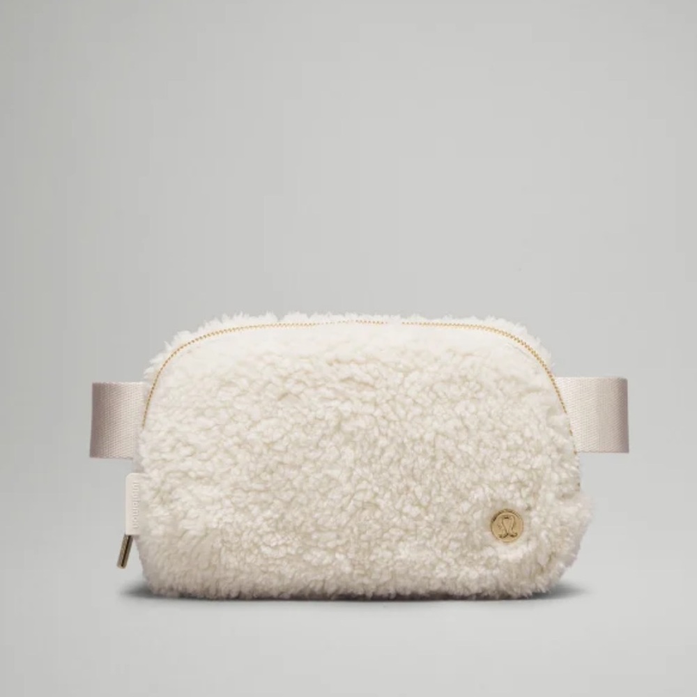 Lululemon Sherpa Belt Bag